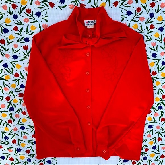 D'Allaird's Vintage Blouse - Picture 2 of 7